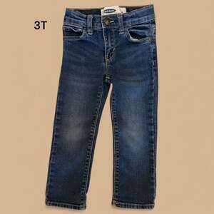 Old Navy Straight Leg Built-In Flex Max Light Wash Jeans for Boys, Size 5